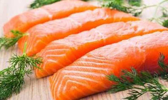 ΕΦΕΤ: Έκτακτη ανακοίνωση για μολυσμένο σολομό – Μην τον καταναλώσετε