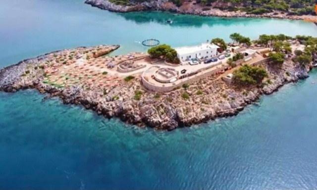 Αγκίστρι: To καταπράσινο νησί με το απόλυτο γαλάζιο