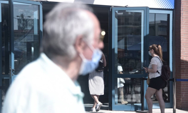 Κρούσματα σήμερα: Αύξηση στην Αττική με 596 νέες μολύνσεις - Υψηλά Ρέθυμνο και Ιωάννινα