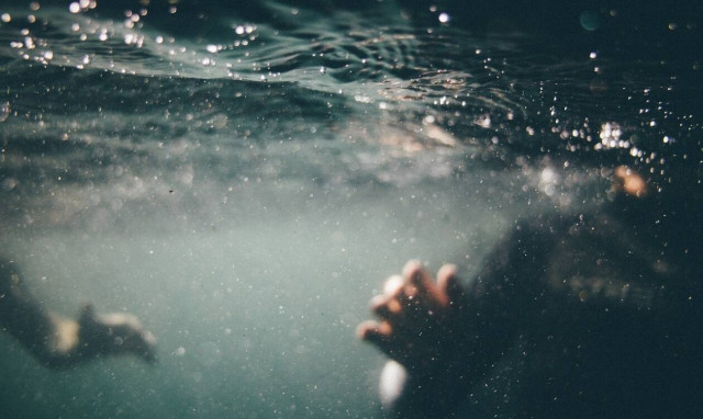 Χανιά: Σοβαρός τραυματισμός 16χρονου που έπεσε σε πισίνα