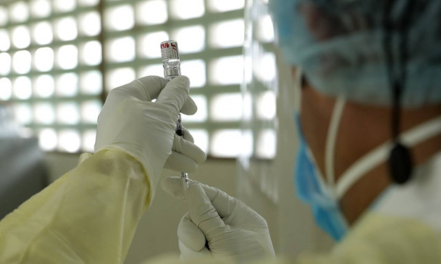 Κομισιόν- Κορονοϊός: Το 62,7% των ενηλίκων της ΕΕ έχουν λάβει τουλάχιστον μια δόση εμβολίου