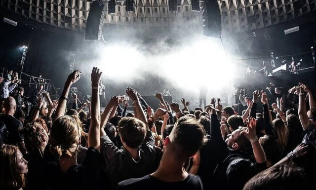 Κέντρα διασκέδασης - Εστίαση: Έρχονται «ηθικό μπόνους», λίστες με παραβάτες και ξαφνικά «λουκέτα»