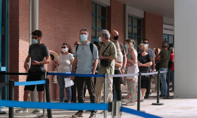 «Βόμβες» Σύψα: Θέμα χρόνου το 4ο κύμα - Δεν δόθηκε εντολή να βγουν οι μάσκες