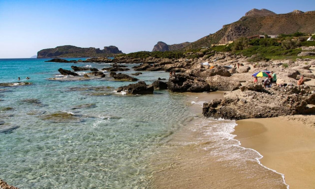 Χανιά: Μπαίνει στο χειρουργείο ο 16χρονος που τραυματίστηκε στα Φαλάσαρνα - Κρίσιμες ώρες στο ΠΑΓΝΗ