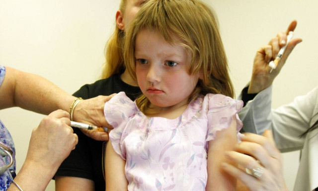 Κορονοϊός: Τα υπέρ και τα κατά του εμβολιασμού παιδιών– Τι ισχύει στις άλλες χώρες του κόσμου