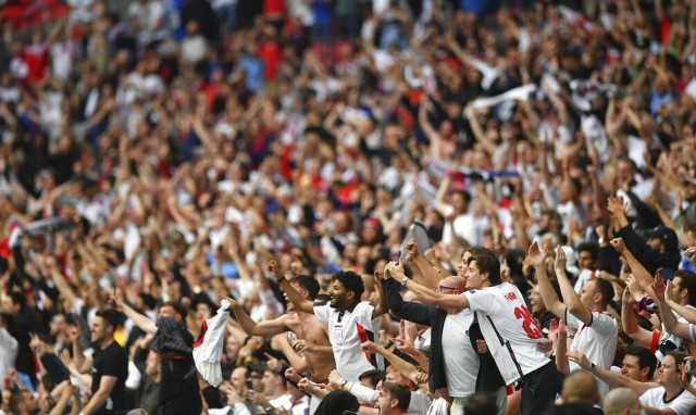 Μεγάλο ντέρμπι απόψε στο Wembley για την πρόκριση στον τελικό