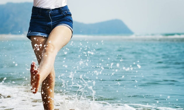 Φλεβική ανεπάρκεια το καλοκαίρι: Πόσο αυξάνει ο κίνδυνος για θρόμβωση;