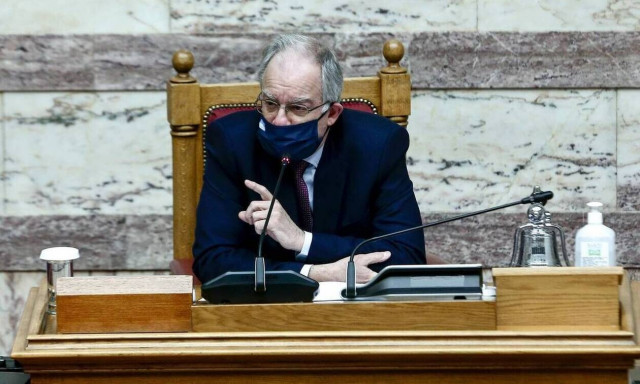 Βουλή: Πόσοι βουλευτές έχουν εμβολιαστεί; Ζήτησε όλα τα στοιχεία ο Τασούλας