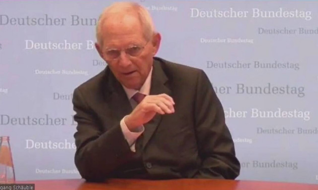 Σόιμπλε : Να συνεχιστούν οι δημοσιονομικές μεταρρυθμίσεις στην Ελλάδα