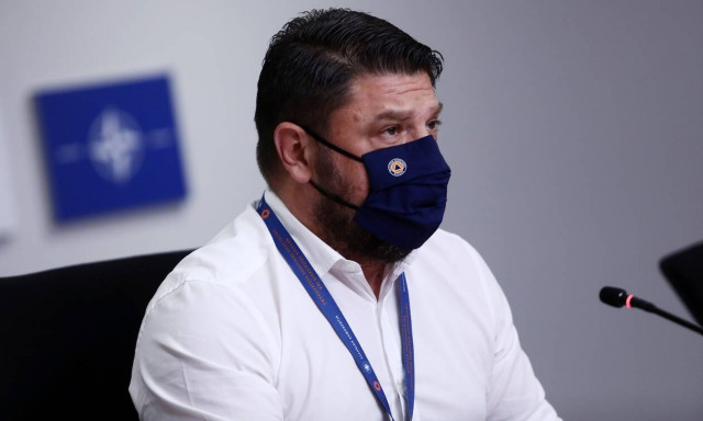 Live: Οι ανακοινώσεις Χαρδαλιά για τα νέα μετρά κατά του κορονοϊού