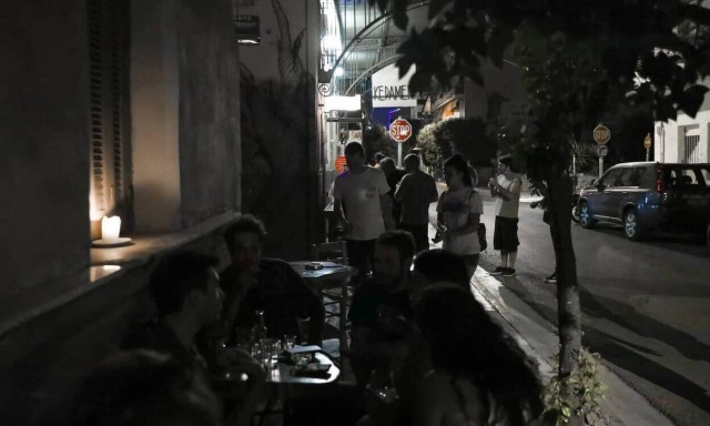 Νέα μέτρα - Εστίαση: Πότε έρχονται οι αμιγείς και μεικτοί χώροι - Τσουχτερά πρόστιμα και για πελάτες