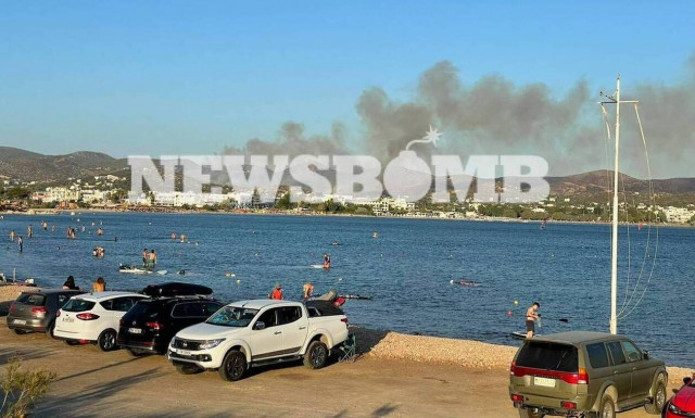 Φωτιά στην Ανάβυσσο: Οι πρώτες εικόνες από την μεγάλη πυρκαγιά (pics+vids)