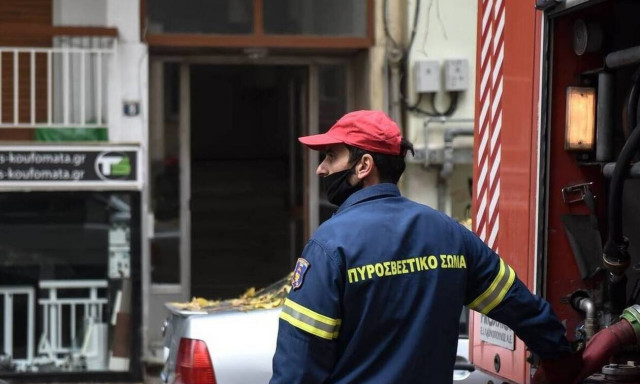 Φωτιά ΤΩΡΑ σε διαμέρισμα στη Φρεαττύδα