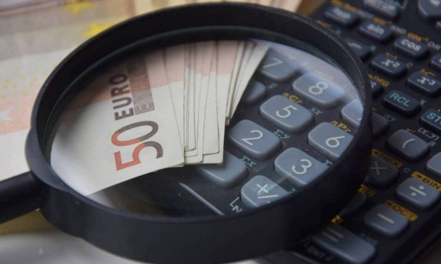 Στο... τυπογραφείο τα «φορο-κουπόνια» - Ποιοι θα τα πάρουν, πώς θα τα εξαργυρώσουν