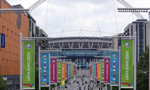 Το αήττητο σερί της Ιταλίας, η έδρα της Αγγλίας και η παράδοση του τελικού