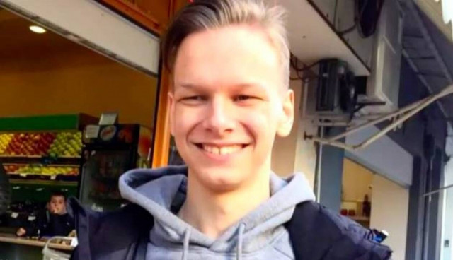 18χρονος πανελλαδικές