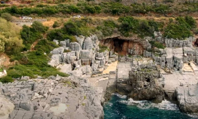 Καταφύγι: Η πιο «άγρια» παραλία της Ελλάδας