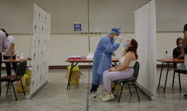 Τσακρής - Κορονοϊός: Δεν υπάρχει ανοσία αγέλης  - Ξεπεράστε το φόβο, εμβολιαστείτε