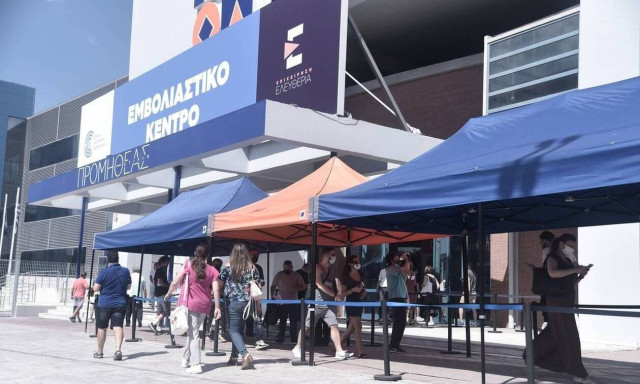 Coronavirus appointments platform opens for ages 15-17 on Thursday, says health official