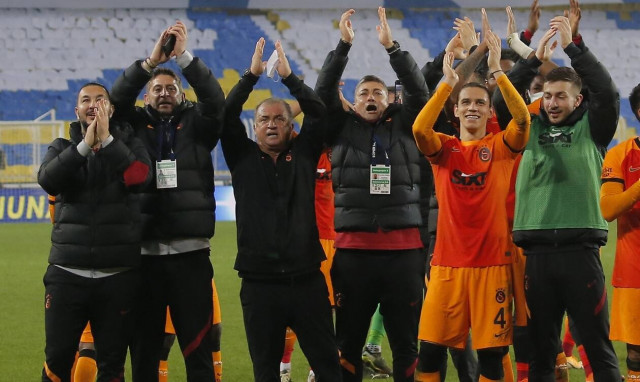 Γαλατάσαραϊ: «Πόρτα» στην Ελλάδα, δεν έγιναν δεκτά τα PCR - Έξαλλος ο Τούρκος υπουργός Αθλητισμού