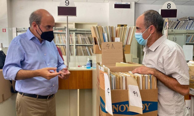 Ο Κωστής Χατζηδάκης στον ΕΦΚΑ Κορίνθου