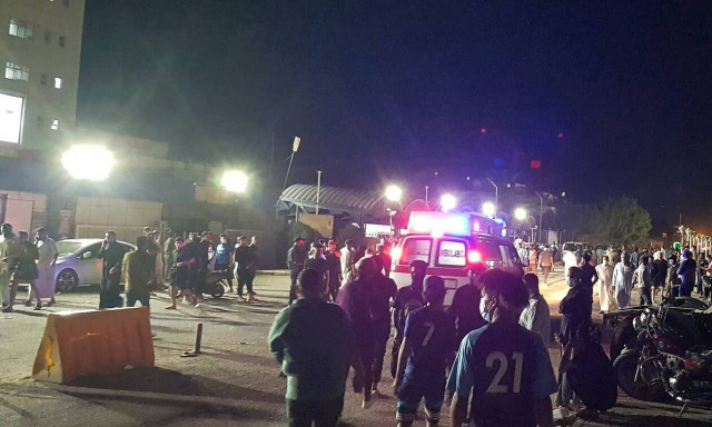 Ιράκ : Toυλάχιστον 64 νεκροί από πυρκαγιά σε νοσοκομείο Covid-19 της Νασιρίγια- Βίαιες διαδηλώσεις