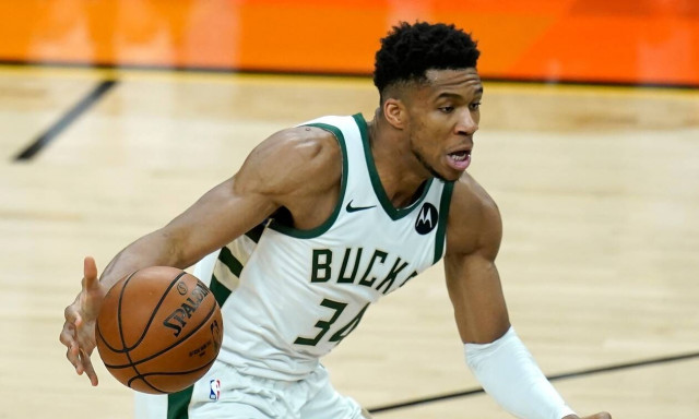 Γιάννης Αντετοκούνμπο: Το καλύτερο κομπλιμέντο να με μαρκάρουν τρεις παίκτες (video)