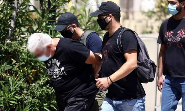 Ηλιούπολη: Αρνείται τα πάντα ο πατέρας, αιχμές για κάλυψη από τη μητέρα - ολόκληρο το υπόμνημα του