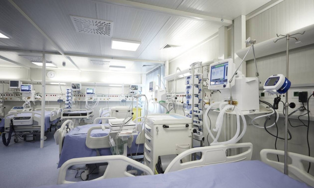 Εξαδάκτυλος Γκάγκα ΜΕΘ κορονοϊός ανεμβολίαστοι γιατροί