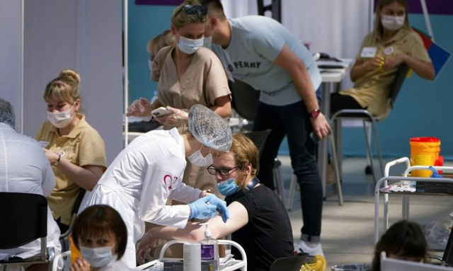 Κορονοϊός: «Καμπανάκι» ΠΟΥ! Βρισκόμαστε στην αρχή ενός νέου κύματος πανδημίας