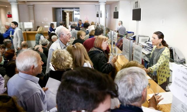 Αναδρομικά συνταξιούχων: Ραντεβού με την Εφορία και βαθιά το χέρι στην τσέπη