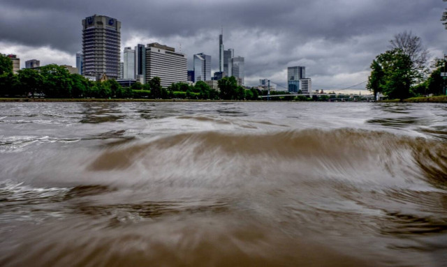 Γερμανία: Χάος από πλημμύρες – Κατέρρευσαν έξι σπίτια, αγνοούνται 30 άνθρωποι