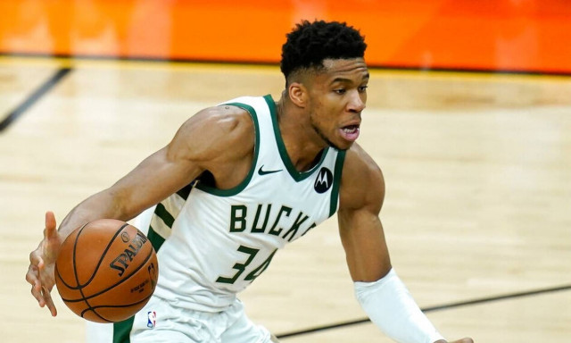 NBA: Ξανά νίκη για τους Μπακς και 2-2 στους τελικούς με τους Σανς – Καθοριστικός ο Αντετοκούνμπο