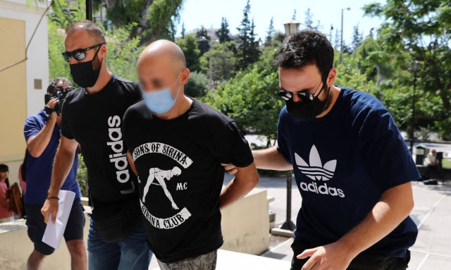 Ηλιούπολη: Γυναίκα έσπασε τη σιωπή της στην ΕΛ.ΑΣ. για τη δράση του αστυνομικού