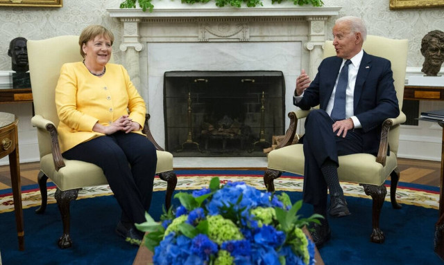 ΗΠΑ - Γερμανία: Μπάιντεν και Μέρκελ δεσμεύονται για ένα κοινό μέτωπο ενάντια σε Ρωσία και Κίνα