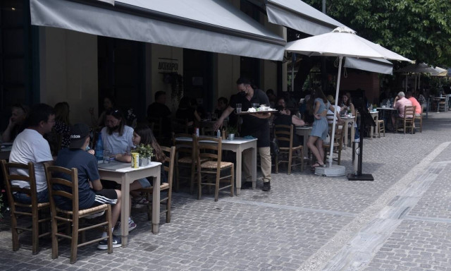 Γεωργιάδης: «Θα γίνουν απολύσεις ανεμβολίαστων υπαλλήλων»