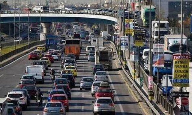 Κίνηση ΤΩΡΑ: Μποτιλιάρισμα στον Κηφισό και την παραλιακή – Καθυστερήσεις στην Αττική Οδό