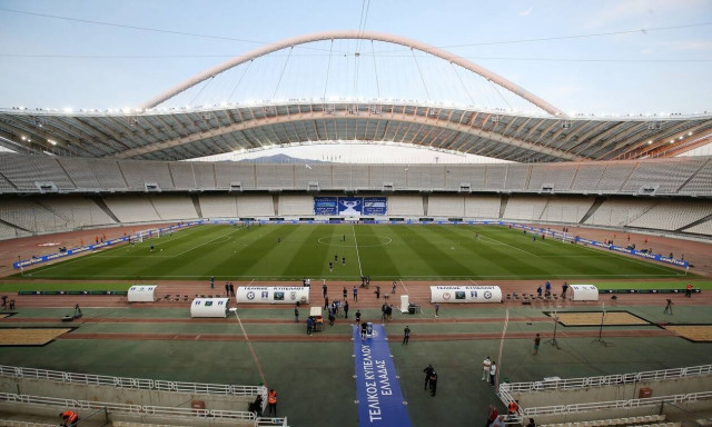 Επιστροφή στα γήπεδα: Εμμένει στο λάθος σχέδιο η Ελλάδα, παραμένουν τα ερωτήματα