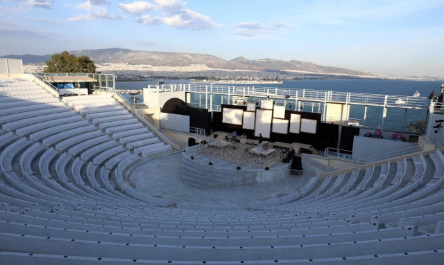 Αντιδρά η Πανελλήνια Ομοσπονδία Θεάματος – Ακροάματος στον υποχρεωτικό εμβολιασμό