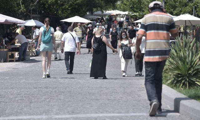 Κορονοϊός - Τζανάκης: Όλοι θα συναντηθούμε με τον ιό το επόμενο εξάμηνο