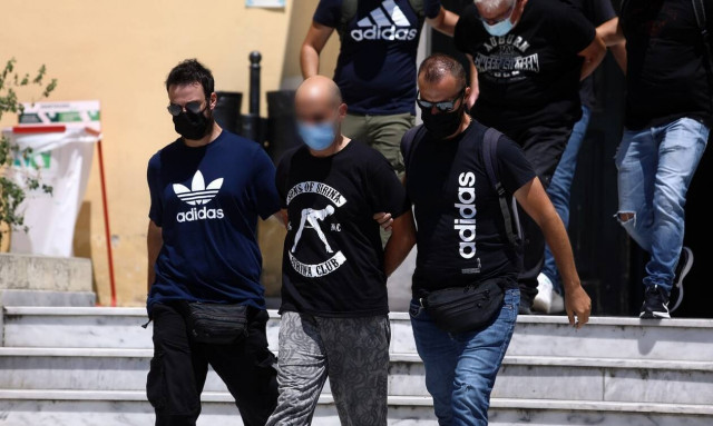 Ηλιούπολη: Την επιμέλεια του ανήλικου παιδιού του θα ζητήσει η οικογένεια του αστυνομικού