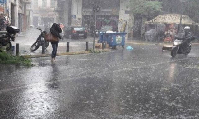 Καιρός: Στην Ελλάδα η «ψυχρή λίμνη» με ακραία φαινόμενα-Πού θα εκδηλωθούν καταιγίδες και χαλαζόπτωση