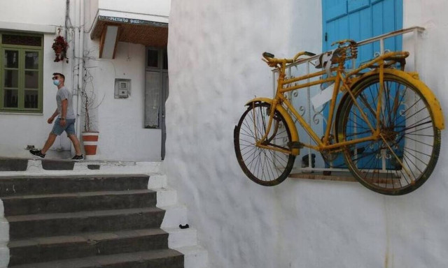 Σαρηγιάννης: Τα ημερήσια κρούσματα στα μέσα Αυγούστου θα φτάσουν 7.000