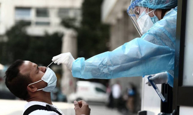 Τζανάκης στο Newsbomb.gr: Το καλό και το κακό σενάριο μέχρι 22/8 – Τι δείχνει το μοντέλο της Κρήτης