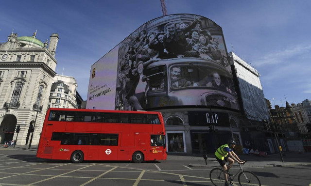 Βρετανία: Αύριο αίρεται ένα από τα αυστηρότερα lockdown στον κόσμο – Φόβοι και προκλήσεις