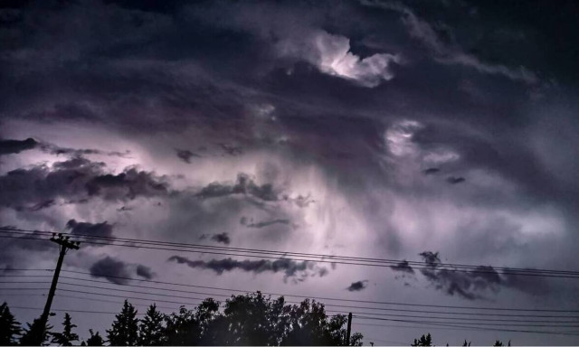 Έκτακτο δελτίο επιδείνωσης καιρού - ΕΜΥ: Έρχονται βροχές και καταιγίδες