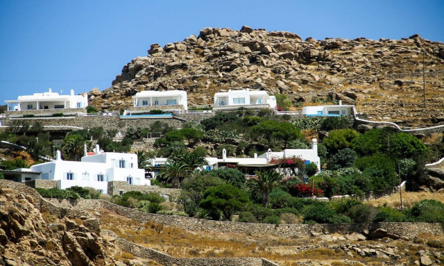 Παγώνη στο Newsbomb.gr: Στοπ στα πριβέ πάρτι στις βίλες – Θα δούμε lockdown και σε άλλα νησιά