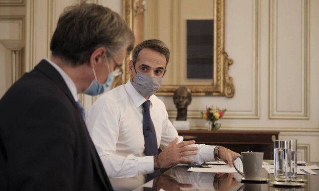 Η στρατηγική της κυβέρνησης για να μην ξεφύγει η πανδημία - Το σχέδιο για τα τοπικά lockdown