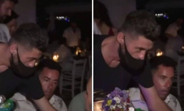 Σερβιτόρος στην Μύκονο μαζεύει για να προλάβει την απαγόρευση και πελάτης του λέει «από τώρα;» (vid)