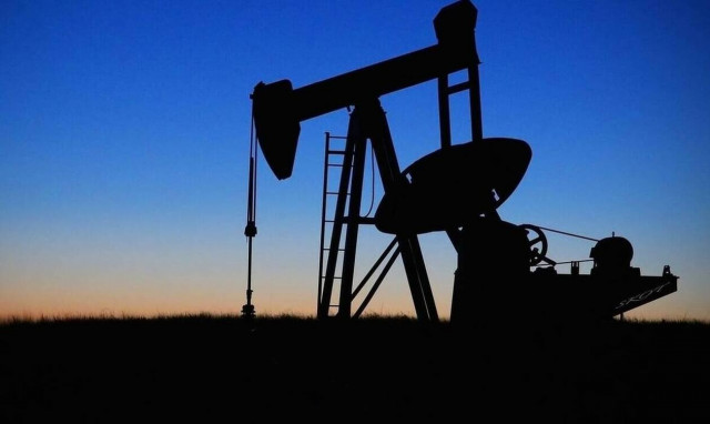 Υποχωρούν οι διεθνείς τιμές των καυσίμων